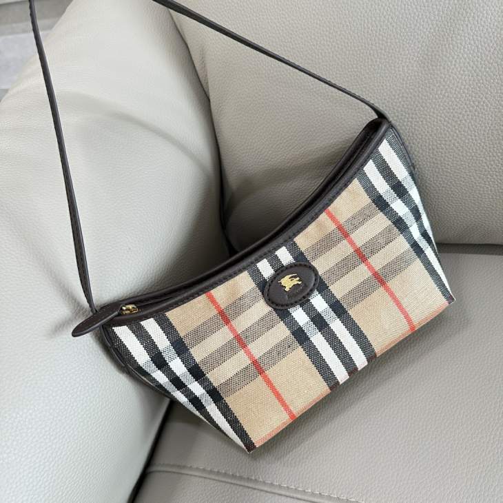Picture of Burberry Handbags _SKUfw208745820fw